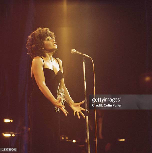 Shirley Bassey, British singer, singing on stage during a live concert performance at the Royal Albert Hall in London, England, Great Britain, in...