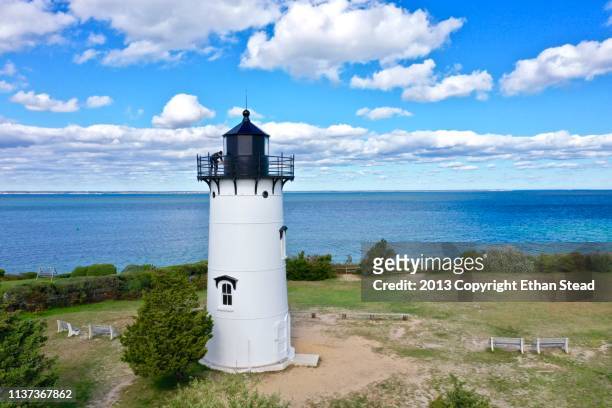 classic new england lighthouse - massachusettes location stock pictures, royalty-free photos & images