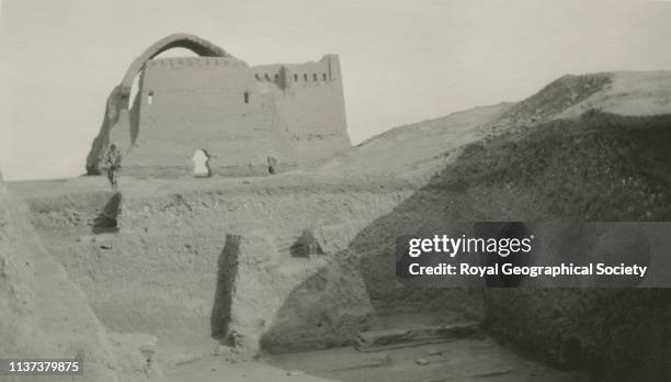 George Rendel Archway Of Ctesiphon Photos and Premium High Res Pictures - Getty Images