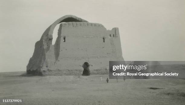 George Rendel Archway Of Ctesiphon Photos and Premium High Res Pictures - Getty Images