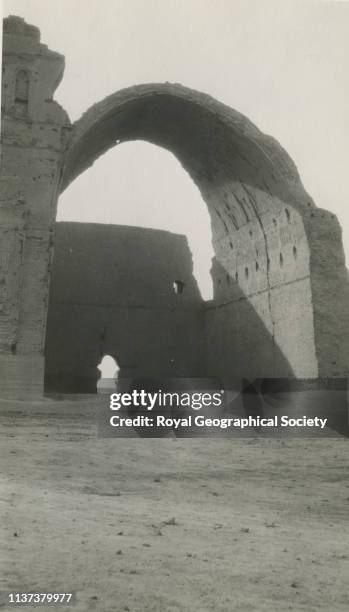 George Rendel Archway Of Ctesiphon Photos and Premium High Res Pictures - Getty Images