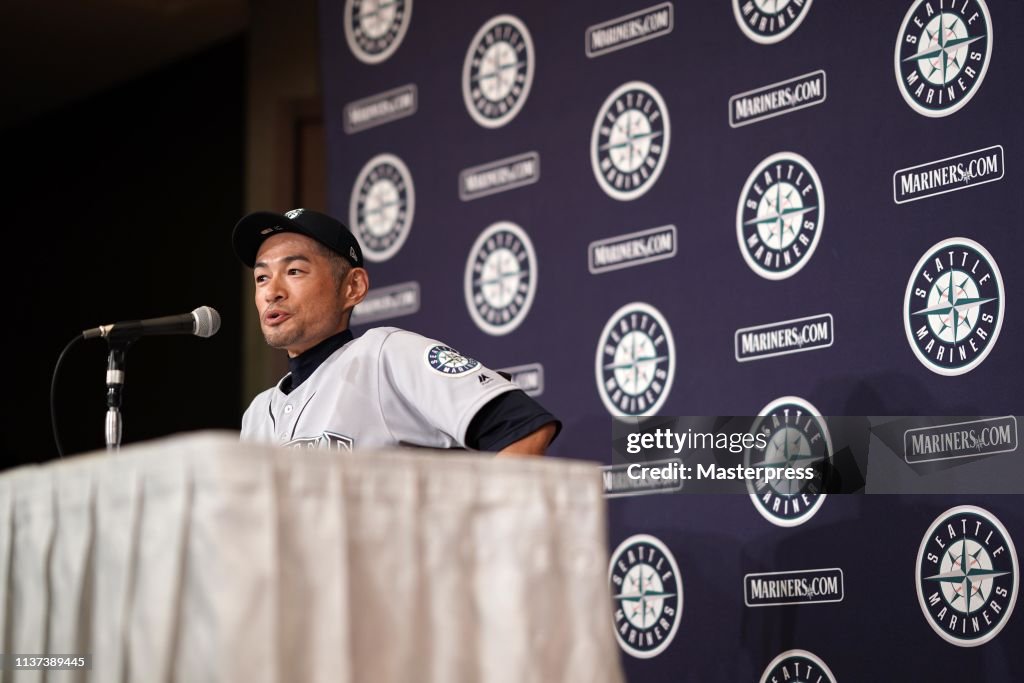 Seattle Mariners v Oakland Athletics