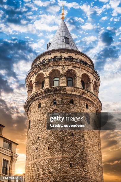 de galata tower, istanbul, turkije - galata tower stockfoto's en -beelden