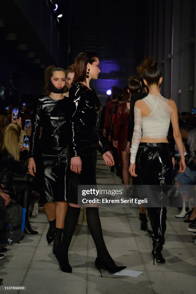 Ezra Tuba - Runway - Mercedes-Benz Fashion Week Istanbul - March 2019