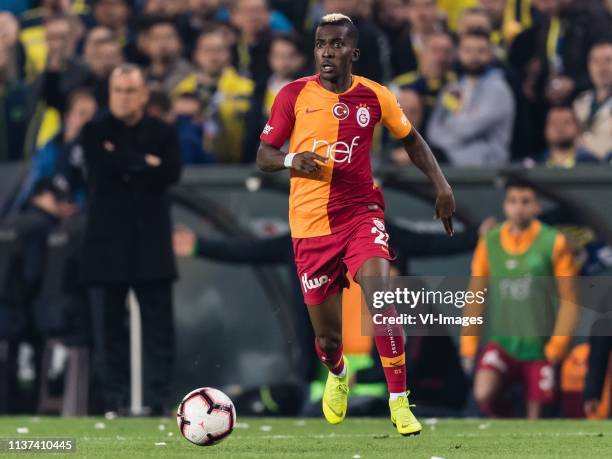 Henry Onyekuru of Galatasaray SK during the Turkish Spor Toto Super Lig football match between Fenerbahce AS and Galatasaray AS at the Sukru...