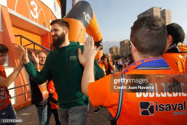 Bojan Dubljevic arrives at the 7DAYS EuroCup Basketball Finals game 3 between Alba Berlin v Valencia Basket at Pabellon Fuente De San Luis on April...