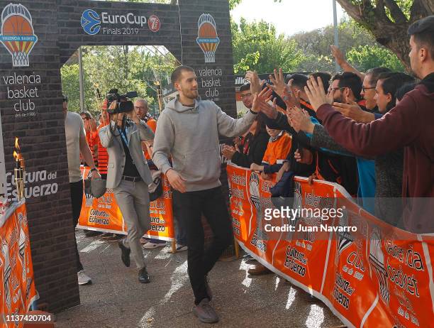 Matt Thomas arrives at the 7DAYS EuroCup Basketball Finals game 3 between Alba Berlin v Valencia Basket at Pabellon Fuente De San Luis on April 15,...