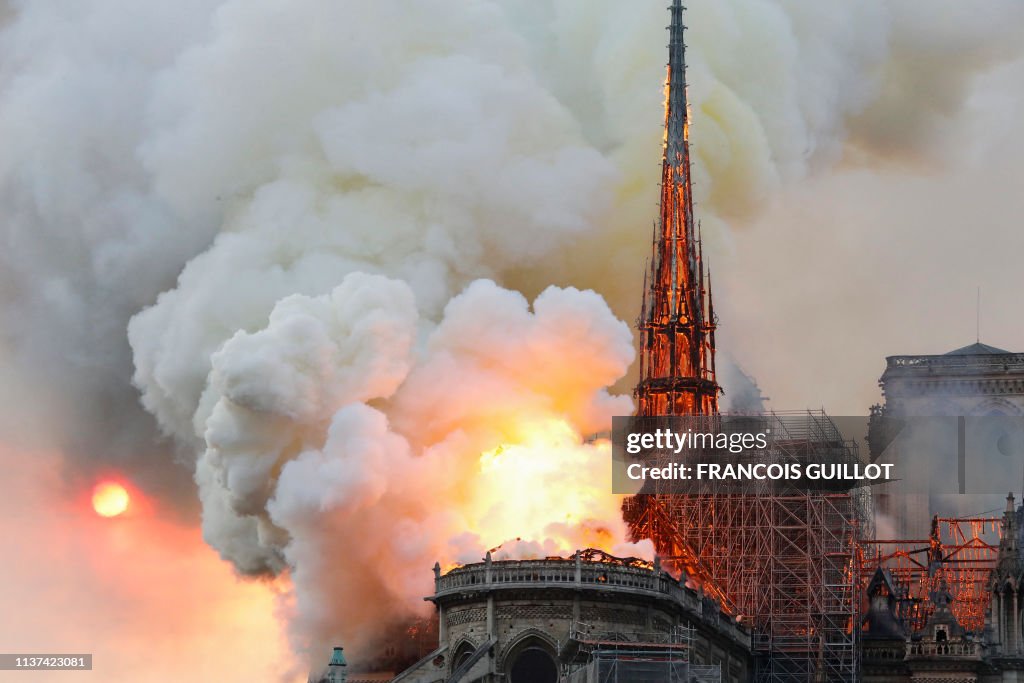 TOPSHOT-FRANCE-FIRE-NOTRE DAME