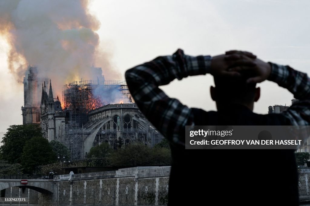 TOPSHOT-FRANCE-FIRE-NOTRE DAME