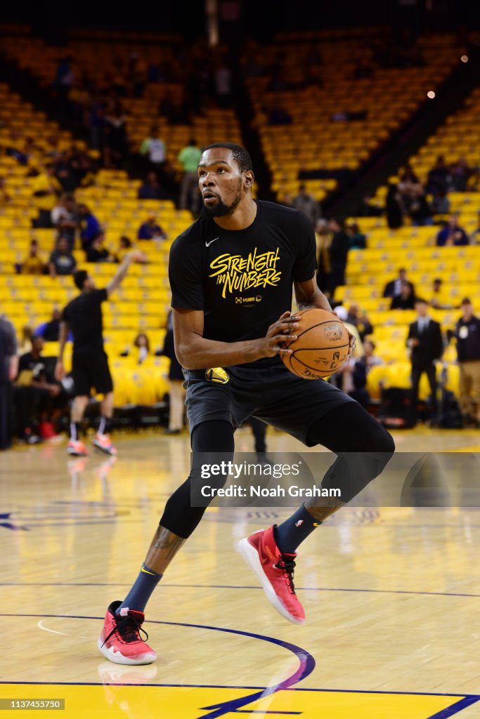 LA Clippers v Golden State Warriors - Game Two