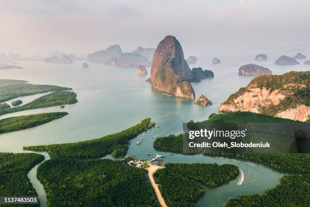 vista aerea panoramica di phang nga all'alba - provincia di phang nga foto e immagini stock