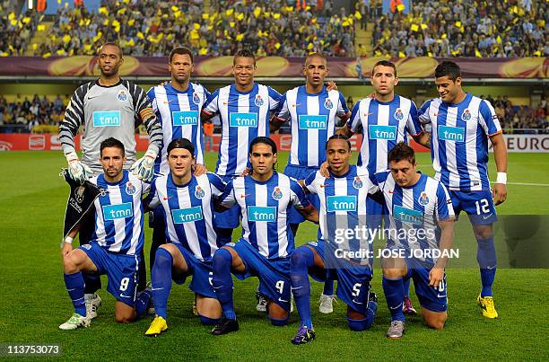 Porto's players pose before the UEFA Europa League semi-final second leg football match between Villarreal and Porto at the Madrigal Stadium in...