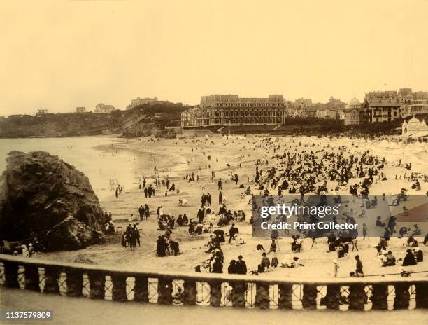 Biarritz - A la Grande Plage, circa 1930. From "Souvenir de Biarritz". [Labouche Freres, Toulouse] Artist Unknown.