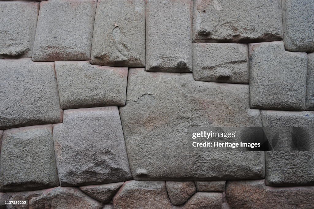 Inca Column 13 angle stone detail on Inca Wall in Inca Roca's Palace, Cusco ...