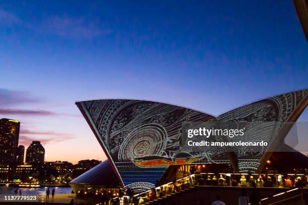 悉尼歌劇院 "badu gili" 投影 - sydney opera house 個照片及圖片檔