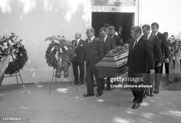 Funeral of German philosopher Martin Heidegger on 28 May 1976 in Messkirch . | usage worldwide