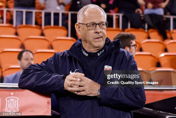 Lars Lagerback, head coach of Norway looks on prior before the 2020 UEFA European Championships group F qualifying match between Spain and Norway at...