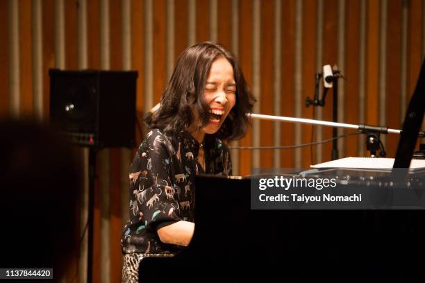 an artist playing the piano while laughing - classical music stock pictures, royalty-free photos & images