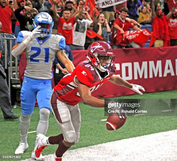 Greg Ward Jr. #84 of the San Antonio Commanders celebrates his TD against the Salt Lake Stallions at Alamodome on March 23, 2019 in San Antonio,...