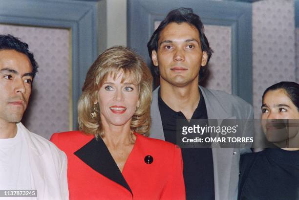 Actors Jane Fonda and Jimmy Smits give a press conference in Mexico on August 22, 1989 to present their film "Old Gringo". - The film was screened...