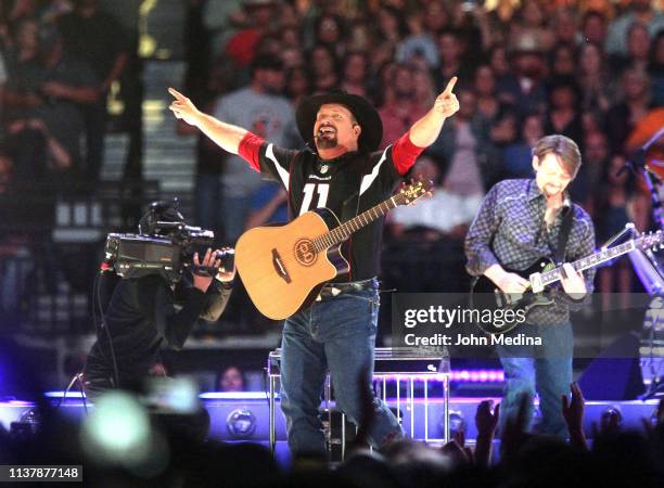 Garth Brooks performs at State Farm Stadium on March 23, 2019 in Glendale, Arizona.