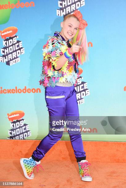 JoJo Siwa attends Nickelodeon's 2019 Kids' Choice Awards at Galen Center on March 23, 2019 in Los Angeles, California.