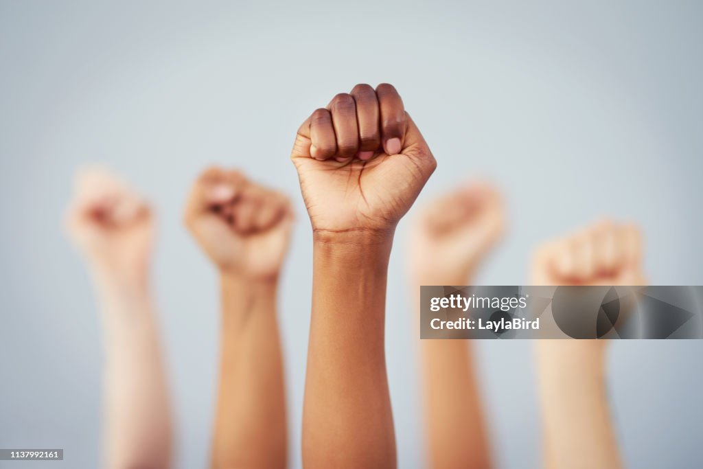 Legen Sie die Kraft wieder in die Hände