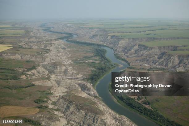 alberta badlands - alberta badlands stock pictures, royalty-free photos & images