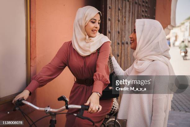 daily life in morocco - moroccan woman stock pictures, royalty-free photos & images