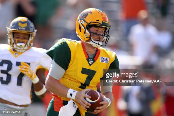 John Wolford of the Arizona Hotshots runs the ball for a touchdown against the San Diego Fleet during the second half of the Alliance of American...