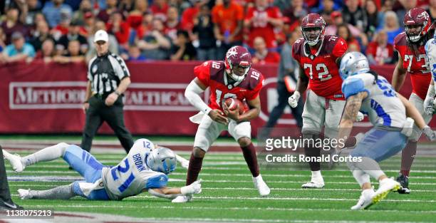 Marquise Williams of the San Antonio Commanders scrambles against the Salt Lake Stallions at Alamodome on March 23, 2019 in San Antonio, Texas.