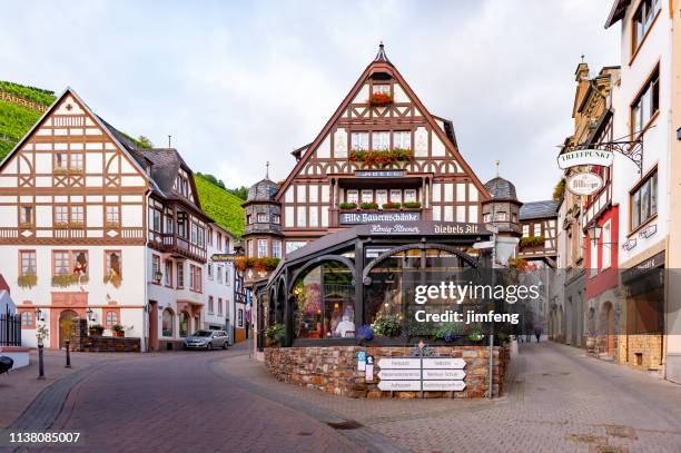 street view at rudesheim, germany (rüdesheim am rhein) - romantic road germany stock pictures, royalty-free photos & images