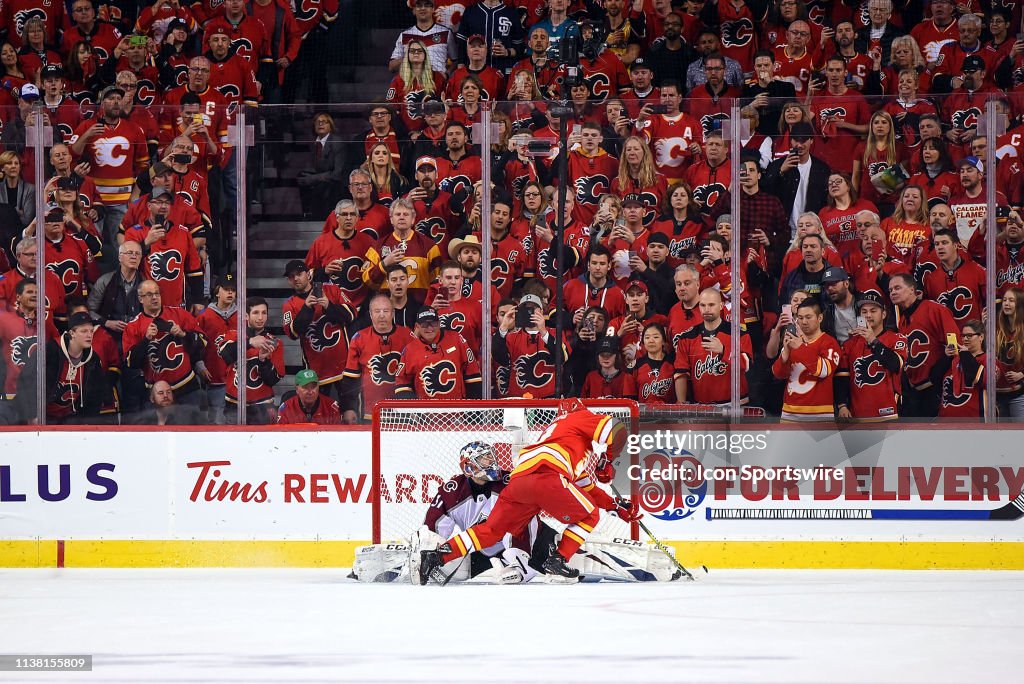 NHL: APR 19 Stanley Cup Playoffs First Round - Avalanche at Flames