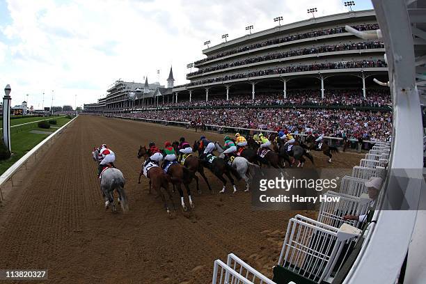 The horses break from the gate at the start of the 137th Kentucky Oaks at Churchill Downs on May 6, 2011 in Louisville, Kentucky.