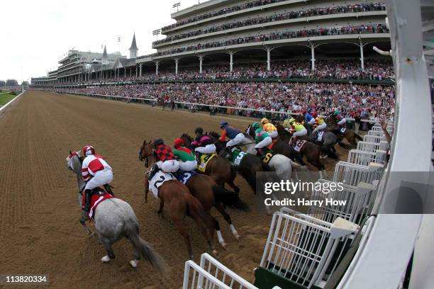 The horses break from the gate at the start of the 137th Kentucky Oaks at Churchill Downs on May 6, 2011 in Louisville, Kentucky.