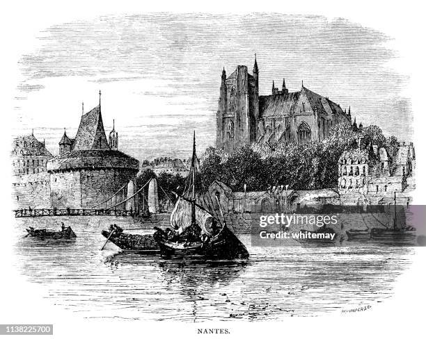 ilustraciones, imágenes clip art, dibujos animados e iconos de stock de vista de nantes, francia, desde el río loira - loira