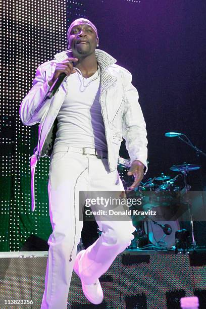 Akon Rapper Concert 174 Usher Akon In Concert Stock Photos, High-Res Pictures, and Images ...
