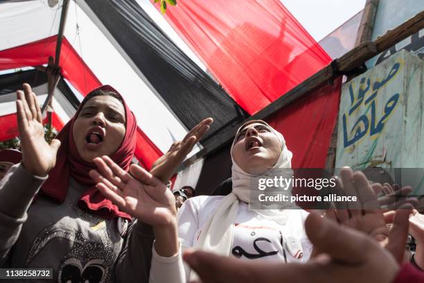 Ululating Definition 35 Ululate Stock Photos, High-Res Pictures, and Images - Getty Images