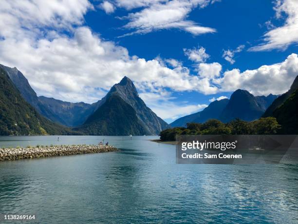 milford sound - mitre peak stock pictures, royalty-free photos & images