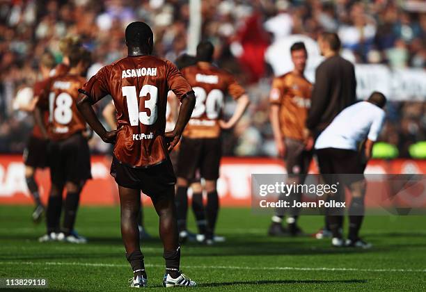 The team of St. Pauli is seen after the Bundesliga match between FC St. Pauli and FC Bayern Muenchen at Millerntor Stadium on May 7, 2011 in Hamburg,...