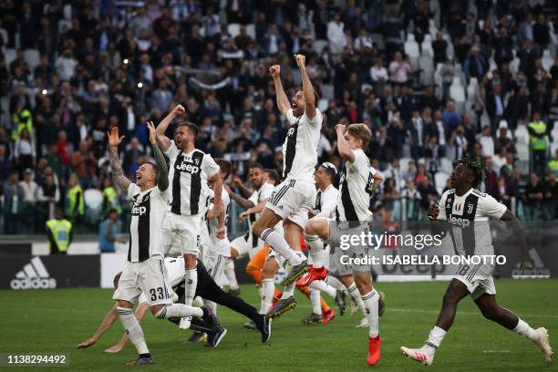 Juventus' Italian forward Federico Bernardeschi, Juventus' Bosnian midfielder Miralem Pjanic, Juventus' Italian defender Andrea Barzagli, Juventus'...