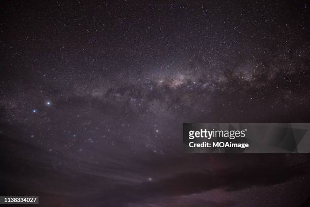 starry sky,south island,new zealand - southern hemisphere fotografías e imágenes de stock