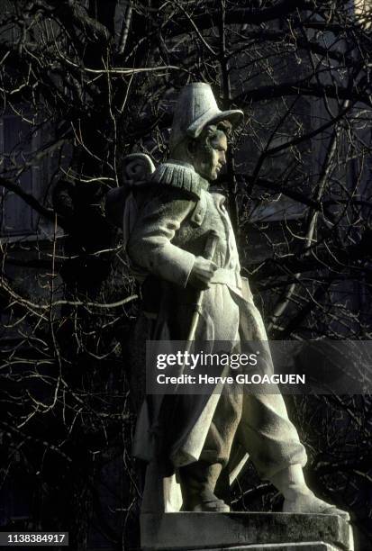 Statue du sergent Blandan sur la place Sarthonay, à Lyon, dans le Rhône, en France.