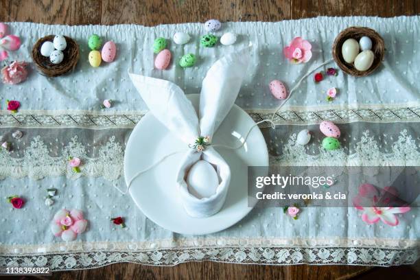 rabbit egg - happy easter in italian stock pictures, royalty-free photos & images