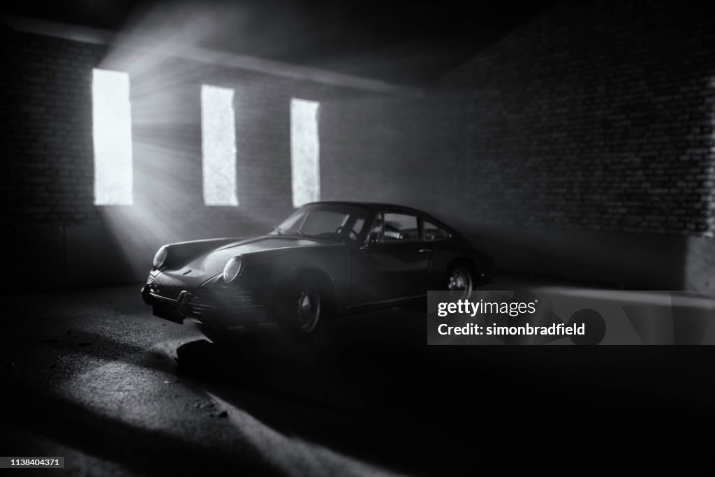 Model Porsche 911 In Atmospheric Garage