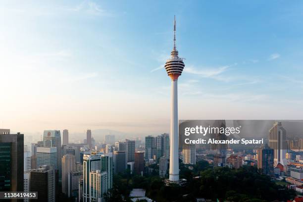 kuala lumpur high angle view skyline with kl tower, malaysia - torre menara kuala lumpur fotografías e imágenes de stock