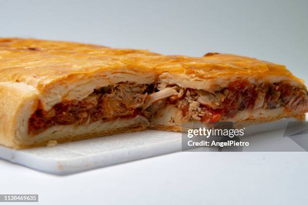 mediterranean food: tuna pie and ratatouille - empanadas fotografías e imágenes de stock