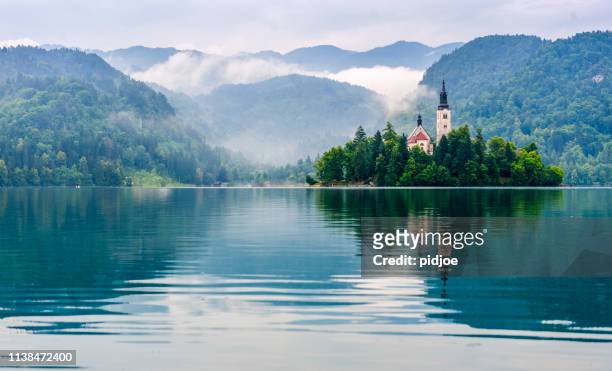 lake bled with santa maria church - lake bled stock pictures, royalty-free photos & images