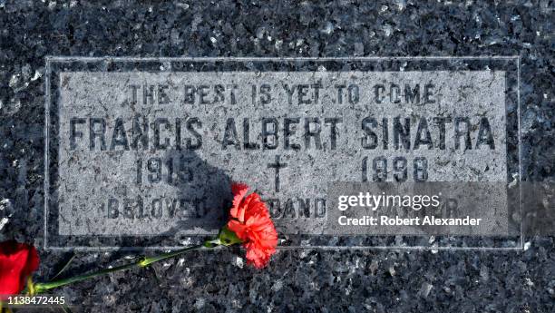 173 Frank Sinatra Death Stock Photos, High-Res Pictures, and Images