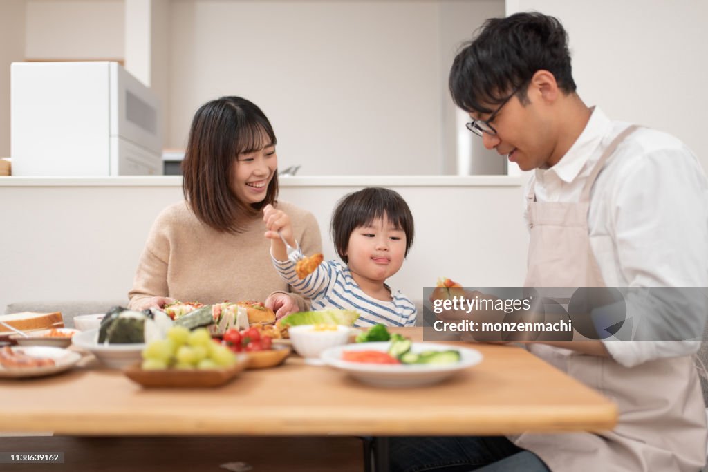 Family eating lunch at home